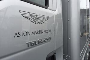 corporate-vinyl-branding-lorry-transporter Fleet Graphics